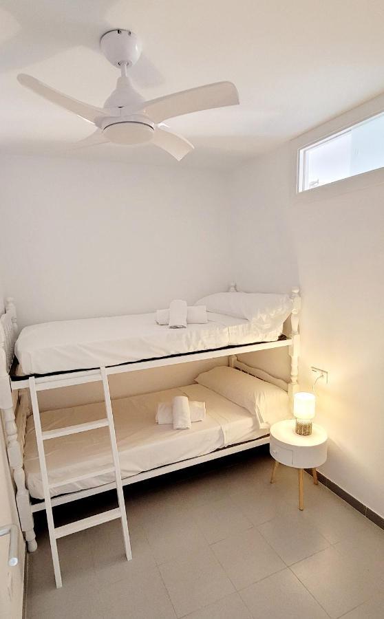 Precioso Apartamento Reformado En 1Ra Linea De Mar Sin Vistas Calella De Palafrugell Eksteriør billede