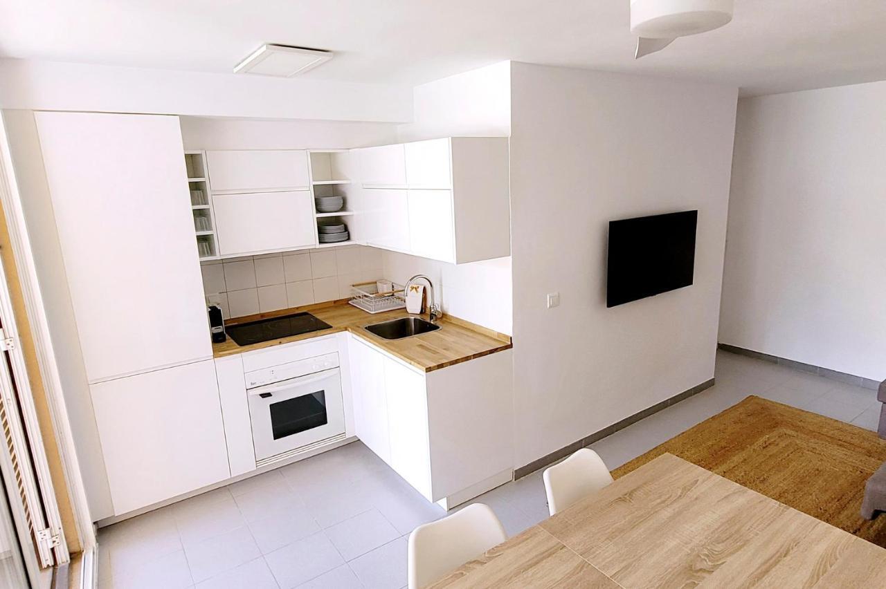 Precioso Apartamento Reformado En 1Ra Linea De Mar Sin Vistas Calella De Palafrugell Eksteriør billede